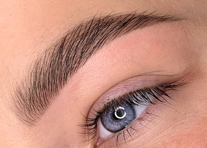 Szemöldök laminálás akár 6-8 hétig tartó eredmény